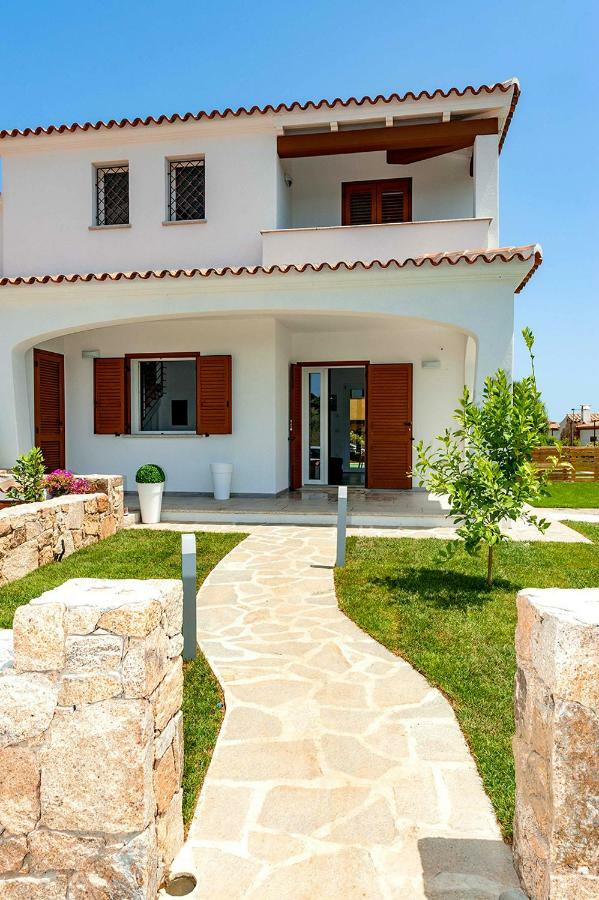 Villa Paradise Budoni Bagian luar foto